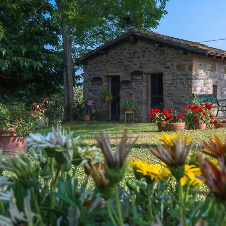Fonte Al Melo Villa Magliano in Toscana