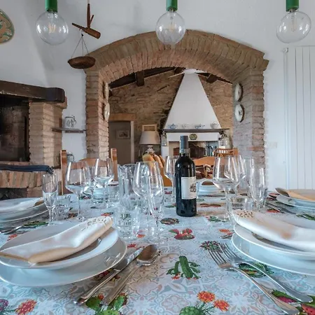 Fonte Al Melo Villa Magliano in Toscana
